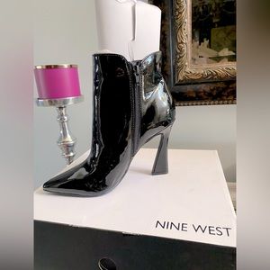 Nine West Tedy Patent Bootie Heels ✨ Black Size 8.5